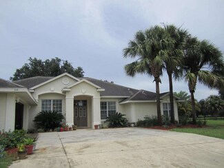 6415 NW 210th St, Micanopy, FL 32667