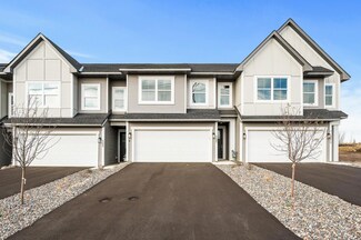 9685 Cedarwood Ct, Inver Grove Heights, MN 55076