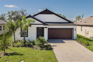 11923 Lilac Pearl Ln, Parrish, FL 34219