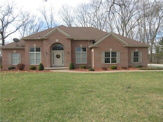 1214 Michael Ln NE, Zoar, OH 44697