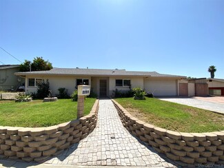 9609 Vomac Rd, Santee, CA 92071