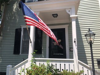9 Church St, Bristol, RI 02809
