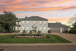 400 Sycamore Ln N, Plymouth, MN 55441