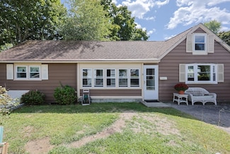 33 Monroe St, Taunton, MA 02780
