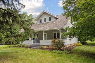 3383 Bavaria Rd, Chaska, MN 55318