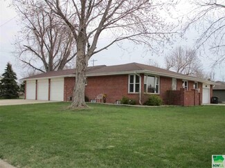 1723 Mulberry St, Dakota City, NE 68731