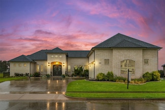 2012 Spieth St, Granbury, TX 76048