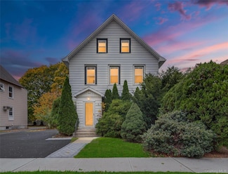 17 W Maple Ave, Suffern, NY 10901