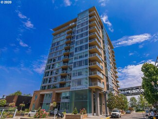 1920 SW River Dr Unit E1303, Portland, OR 97201