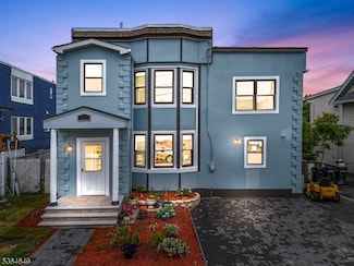 70 Bruno St, Moonachie, NJ 07074