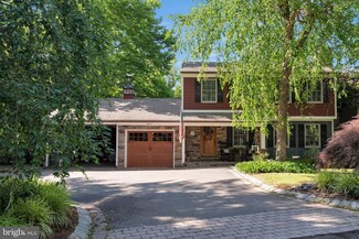 8 Northfield Ct, Lambertville, NJ 08530