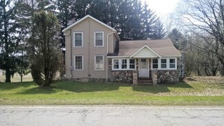 313 E Main St, Hubbardston, MI 48845