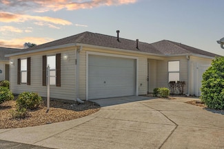 680 Sherwood St, The Villages, FL 32162