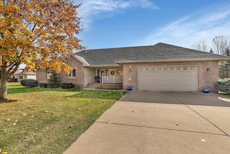 12 Sun Cir, Saint Cloud, MN 56301