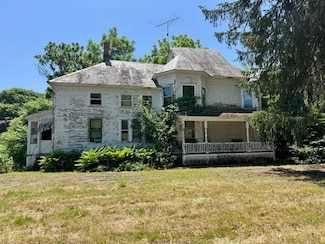57 College St S, Poultney, VT 05764
