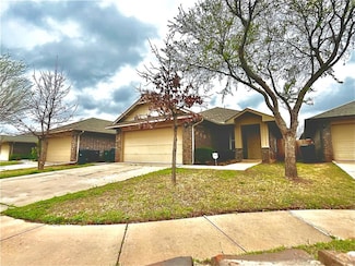 913 Denmark St, Yukon, OK 73099