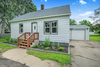 2604 Clearwater Rd, Saint Cloud, MN 56301