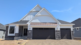 1685 Royal Blvd N, Lake Elmo, MN 55042