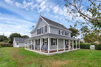 68 Cottage Ave, Portsmouth, RI 02871
