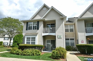 402 Cambridge Dr, Butler, NJ 07405