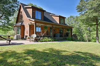 N8217 Daisy Ln, Spooner, WI 54801