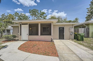 108 N Truett St, Leesburg, FL 34748