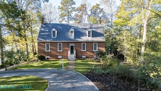 1093 Browns Ln, Lancaster, VA 22503