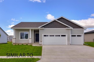 9391 Modena Ln, West Des Moines, IA 50266