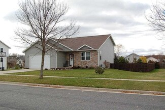 1007 Eagle Ln, Poynette, WI 53955