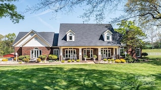 5544 Quail Creek Dr, Granite Falls, NC 28630