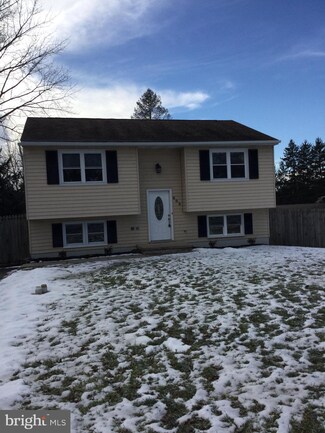 205 Fishermans Ln, Wrightsville, PA 17368