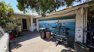 15358 Gault St, van Nuys, CA 91406