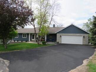 N11861 Sunset Ln, Randolph, WI 53956