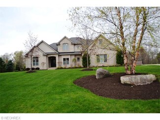 307 Parkside Ct, Hudson, OH 44236