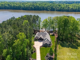1579 Sunset Pointe Dr, Salisbury, NC 28146