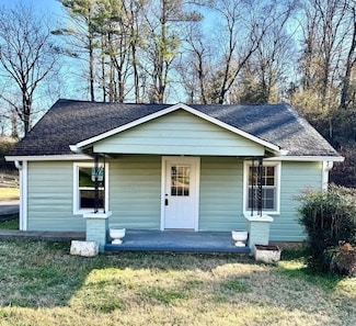 833 Cumberland Dr, Clarksville, TN 37040