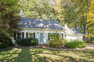 8525 Hilltop Dr, Mentor, OH 44060