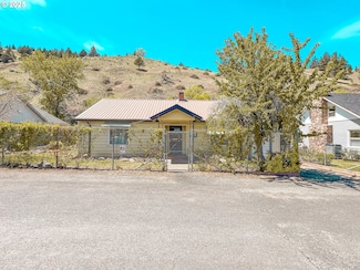 413 SW Brent Dr, John Day, OR 97845