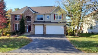 1700 White Oak Ln, Hoffman Estates, IL 60192