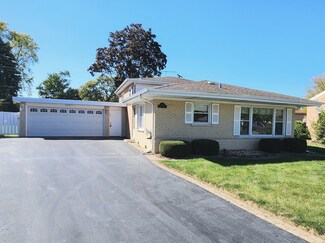 717 Caryn Cir, South Holland, IL 60473