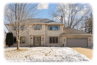 7860 Juneau Ln N, Osseo, MN 55311