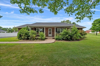 222 Bellaire Dr, Auburn, KY 42206