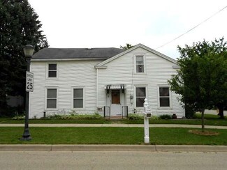 5 E Van Buren St, Oswego, IL 60543