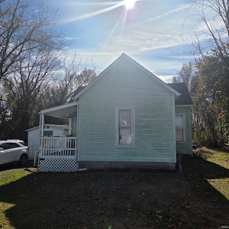 618 W Cherry St, Boonville, IN 47601