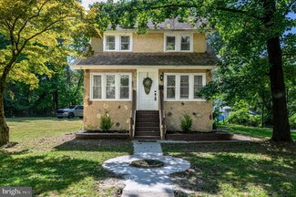 6 Highland Ave, Pine Hill, NJ 08021
