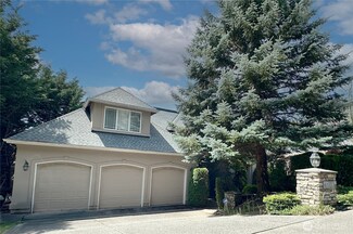 5899 153rd Ave SE, Bellevue, WA 98006