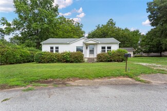 103 Bermuda St, Westminster, SC 29693