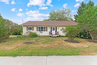 52 Maplewood Ave, Milton, VT 05468