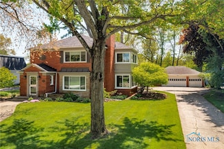 3935 Hillandale Rd, Ottawa Hills, OH 43606