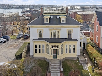 35 Middle St Unit 4, Gloucester, MA 01930